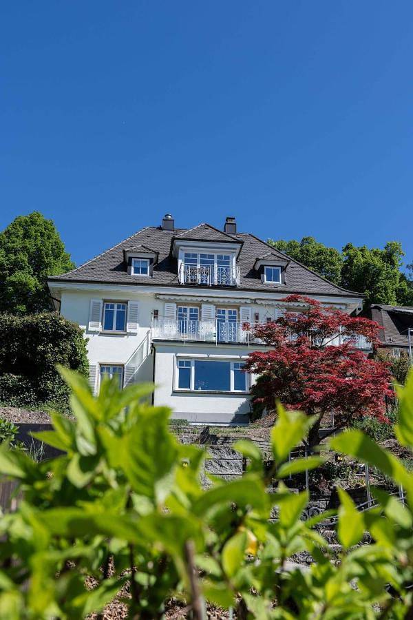 Ferienwohnung für 6 Personen, mit Ausblick und Seeblick sowie Sauna und Garten in Allensbach