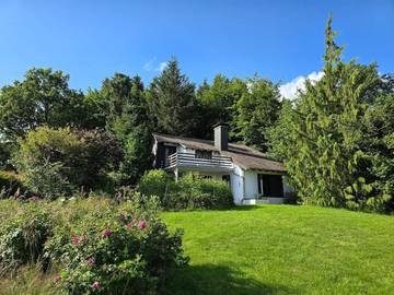 Gîte pour 4 personnes, avec terrasse ainsi que jardin et vue, animaux acceptés dans Longfaye
