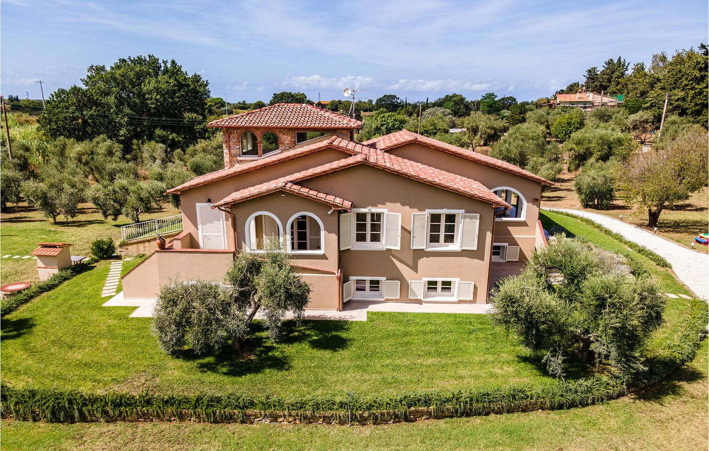 Paradies am Pool mit Klimaanlage, Parkplatz und WiFi in Bibbona, Etruskische Küste