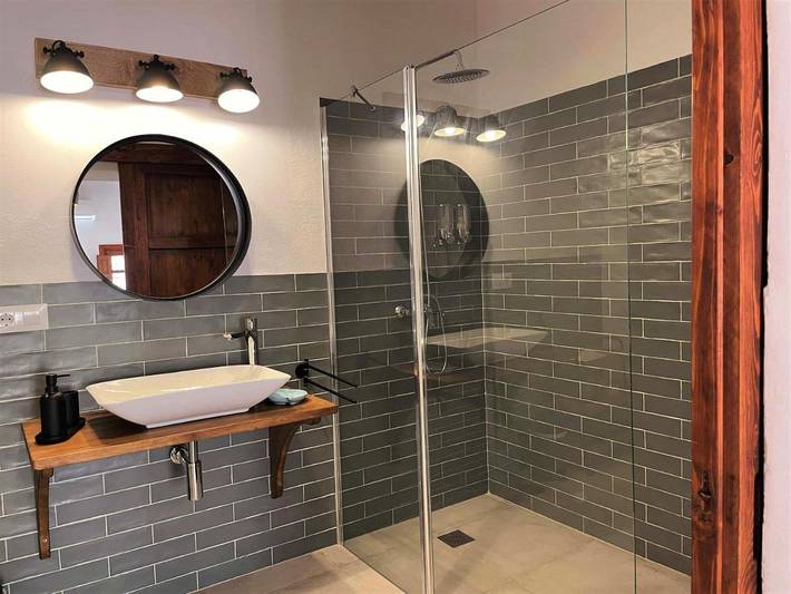 Alojamiento y desayuno para 3 personas, con vistas además de piscina y jardín en Provincia de Almería - 3