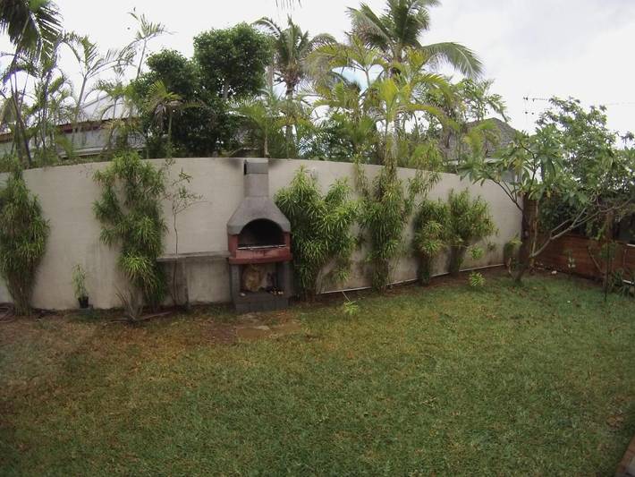Gîte pour 2 personnes, avec jardin ainsi que piscine et vue dans Saint-Gilles les Bains - 3