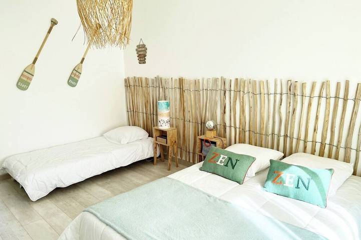 Close to the beach! Family home with a large patio/garden—sleeps 9 in Longeville-sur-Mer, Vendée