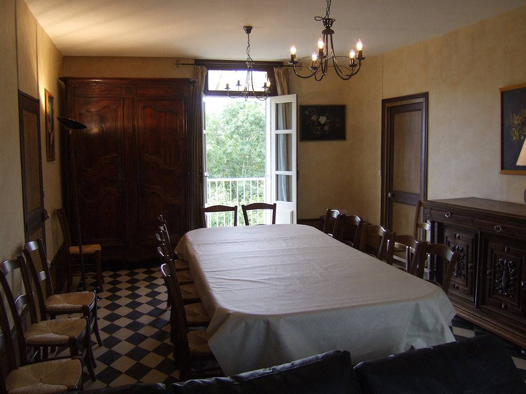 Maison Les Roches in Créot, Région d'Autun