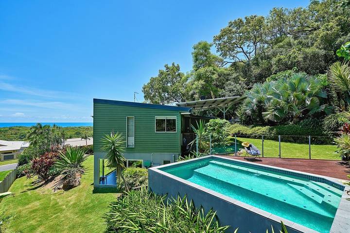 Holiday home for 10 people, with garden and balcony, with pets in Palm Cove