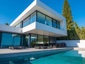 Ferienhaus für 12 Personen, mit Meerblick und Balkon sowie Pool in Salobreña