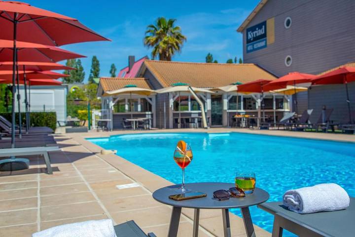 Hotel para 2 personas, con piscina y terraza - 1