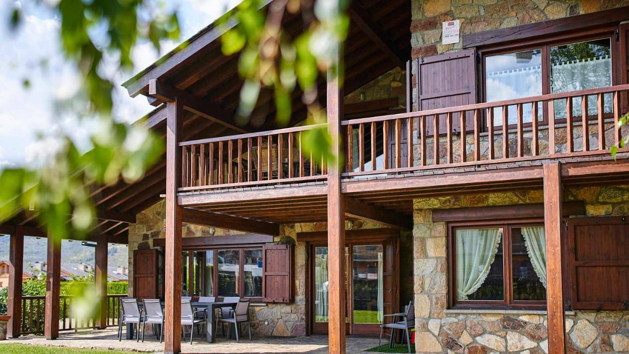 Six-Bedroom House in Bellver de Cerdaña, Pirineo Catalan