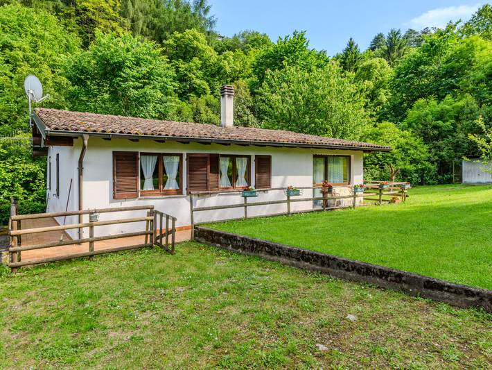 Ferienhaus für 4 Personen, mit Ausblick und Garten sowie Terrasse, mit Haustier am Luganersee - 2
