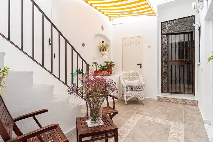 Appartement entier, Appartement moderne "Lola" au centre-ville près de la plage avec terrasse sur le toit in Conil de la Frontera, Costa de la Luz