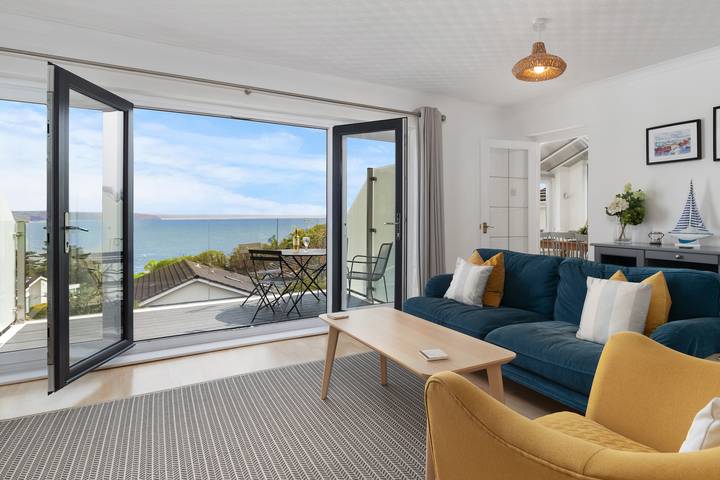 Holiday home for 8 people, with Balcony and Ocean view as well as Terrace and Garden in Saundersfoot