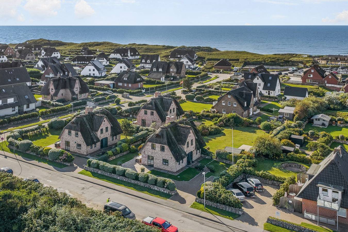 Lifestyle unter Reet, Strand & Meer um die Ecke. Ihr optimales Urlaubs-Domizil in Wenningstedt, Sylt