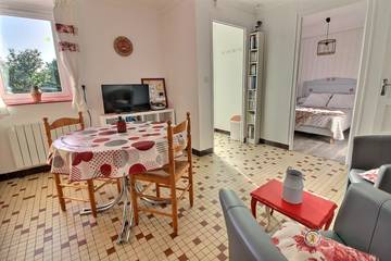 Gîte pour 2 Personnes dans Saint-Bihy, Bretagne, Photo 1