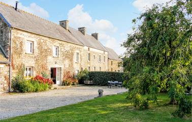 Gîte pour 8 personnes, avec jardin à Saint-Lô-d'Ourville