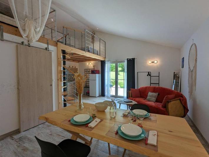 Gîte pour 3 personnes, avec jardin à Châteauneuf-sur-Charente