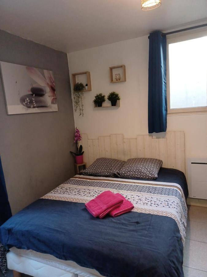 Appartement entier, One-Bedroom Apartment in Senlis, Oise
