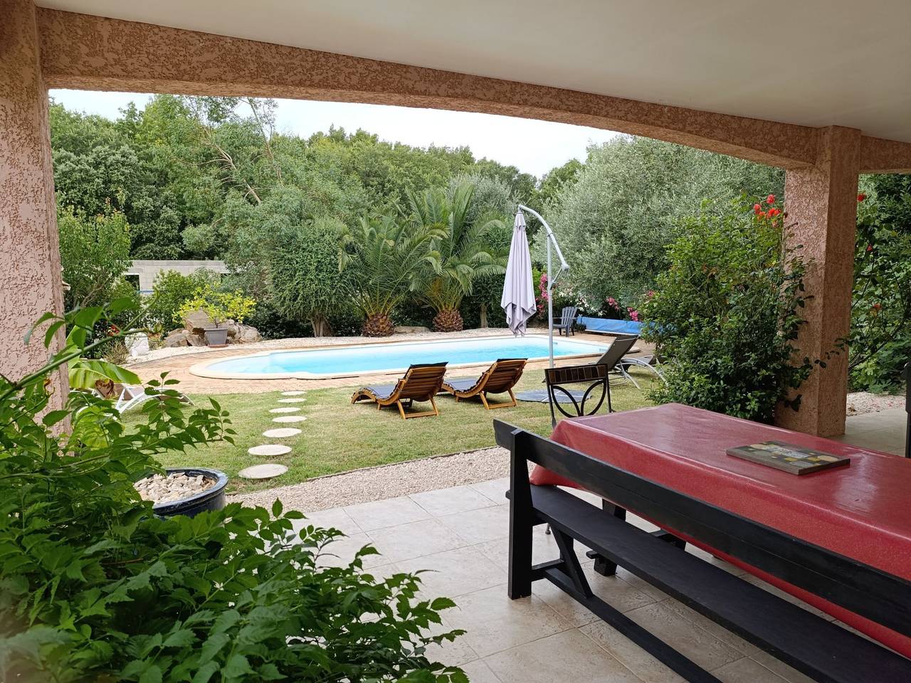 Ferienvilla "nonalela" mit privatem Pool in Saint-Victor-des-Oules, Nimes und Umgebung