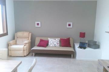 Gîte pour 4 personnes, avec piscine dans Garrigues