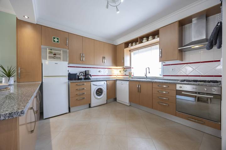 Gîte pour 4 personnes, avec balcon, adapté aux familles dans Rogil - 4