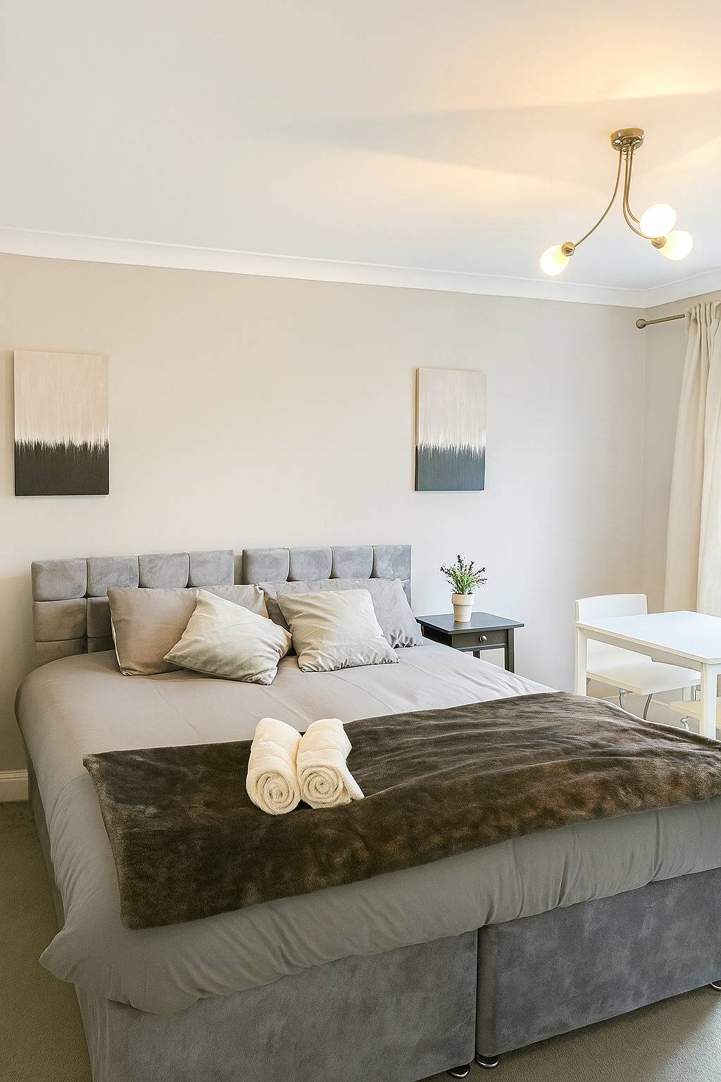 Hel semesterlägenhet, 2 Bed Apartment - Sleeps 4 - Parking - Wifi in London Borough of Croydon, London