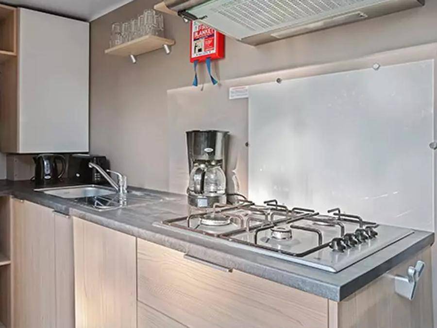 Camping Lou Pignada  - Mobilheim 6 personen - Mobilheim | Comfort | 2 Zi. | 4/6 Pers. | Erhöhte Terrasse | Klimaanlage | Tv in Messanges, Côte d’Argent