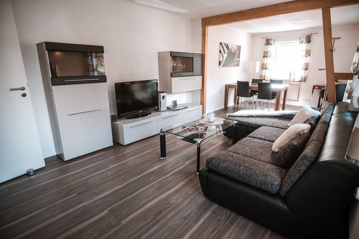 Hel lejlighed, Apartment 'Wohlfühlmomente im Nordschwarzwald' with Garden & Wi-Fi in Durrweiler, Pfalzgrafenweiler