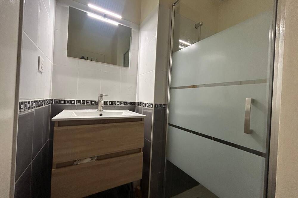 Large family house for 8 people 400 m from the sea in Hauteville-sur-Mer, Coutances