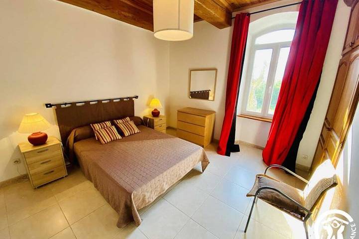 Location de vacances pour 10 personnes, avec jardin et piscine à La Redorte - 4