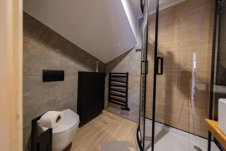 Location de vacances pour 5 personnes, avec Balcon et Jacuzzi ainsi que Terrasse et Jardin à Poronin - 3