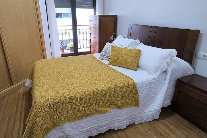 Gîte pour 4 personnes, avec balcon à A Cañiza