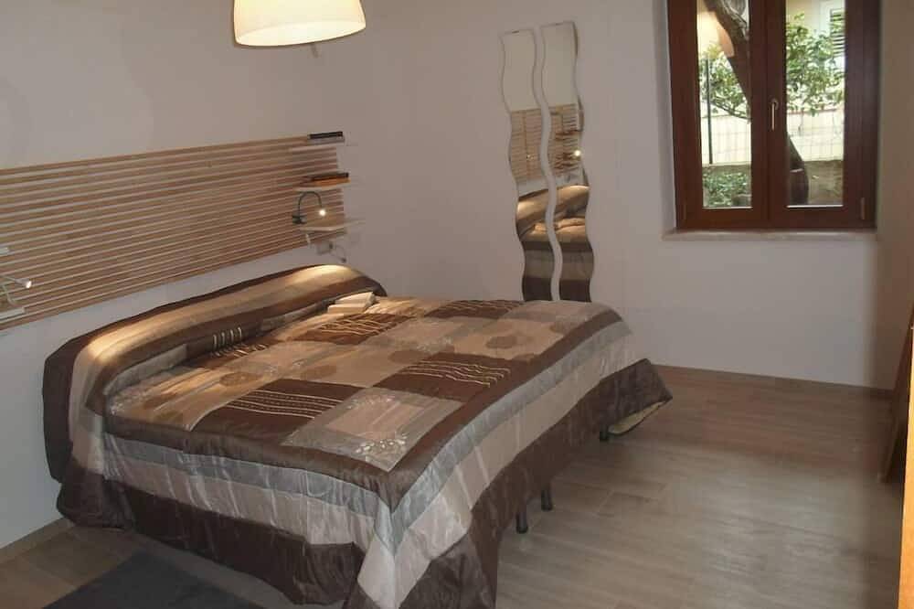 Hel lejlighed, In the paradise of Sardinia,beautiful apartme 400 m from the sea of ​​Calagonone in Cala Gonone, Dorgali