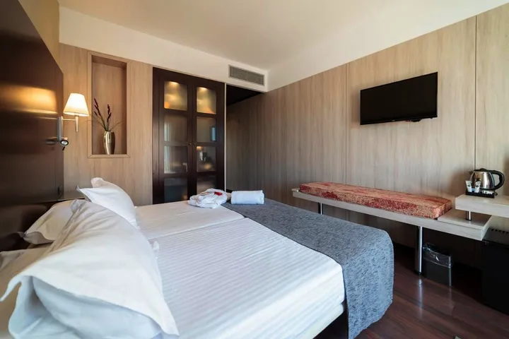 Hotel para 3 personas, con terraza - 1