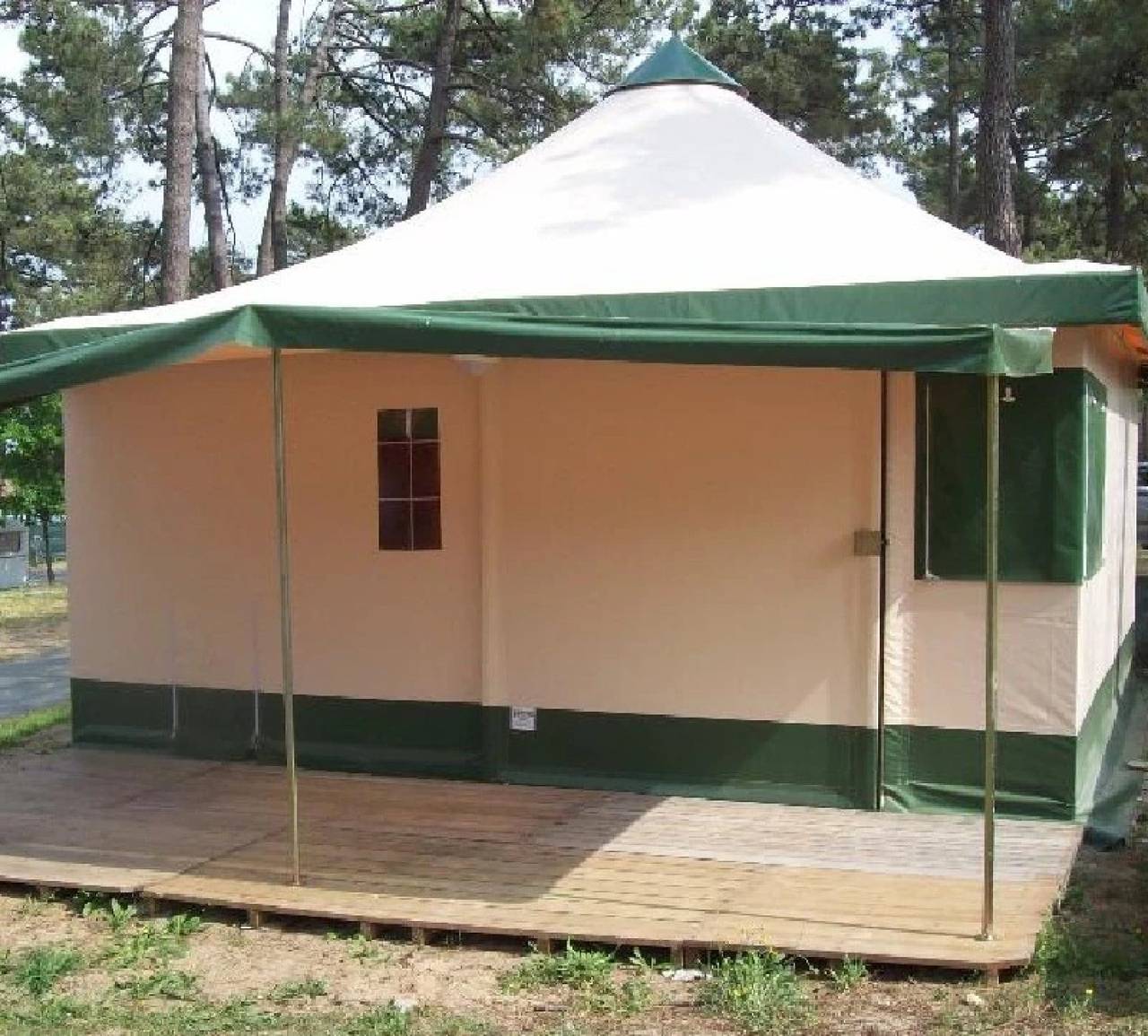 Camping 3 étoiles - Piscine in Les Eyzies, Périgord Noir