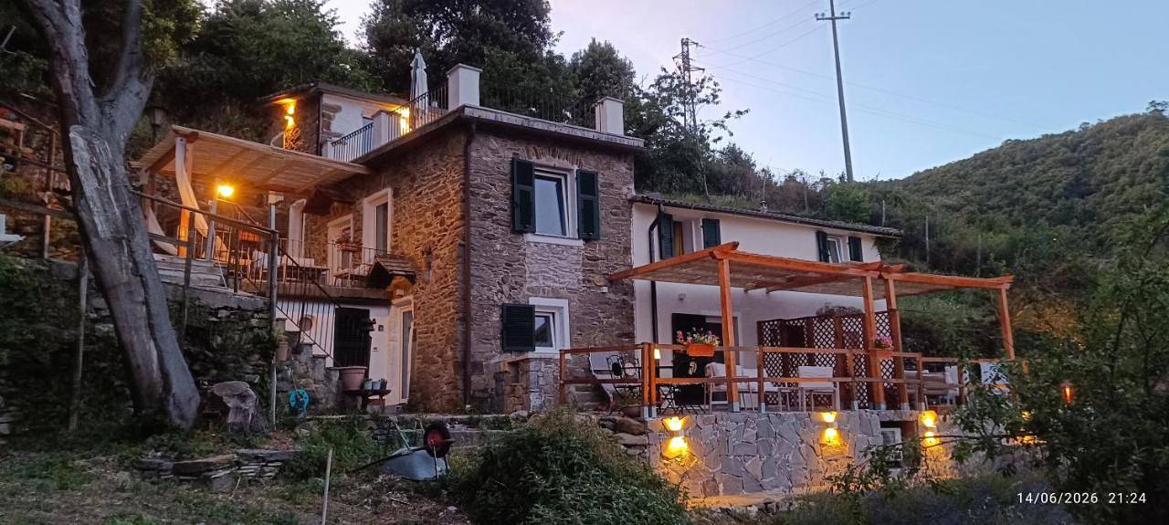 La quiete accesa in Vernazza, Vernazza Gemeente