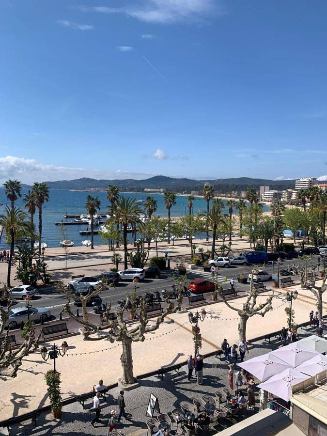 Gîte pour 8 personnes, avec balcon et vue dans Port Du Lavandou - 4