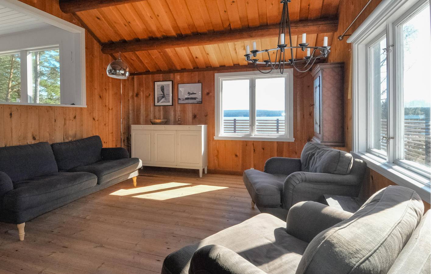 Ferienhaus für 9 Personen mit Garten in Dalslands Kanal