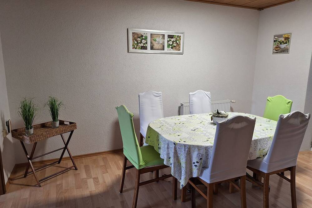 Ganze Wohnung, * Ferienwohnung Prims hell und ruhig in Waldrandlage * in Wadern, Saar-Nahe-Bergland