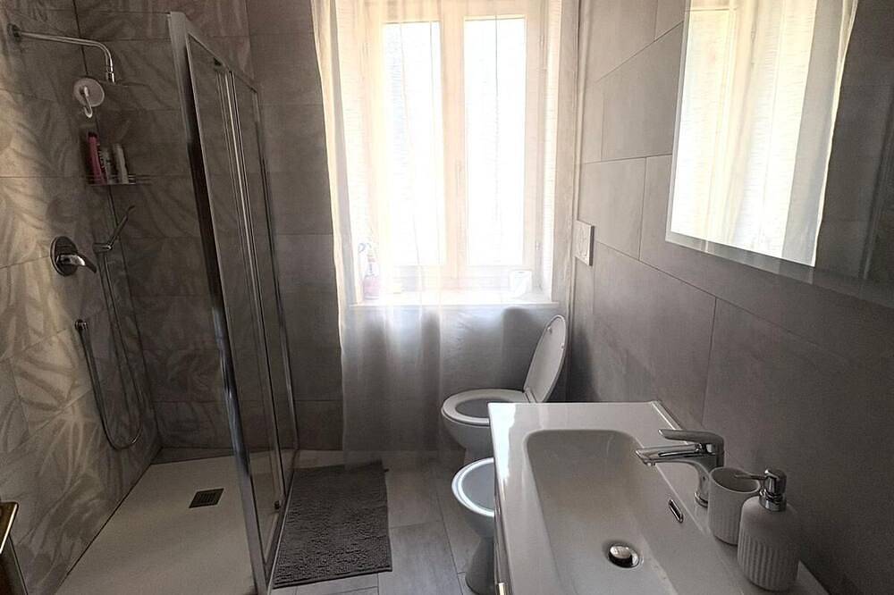 Entire apartment, Two-room apartment in the heart of Castelnuovo del Garda in Castelnuovo del Garda, Garda Mountains
