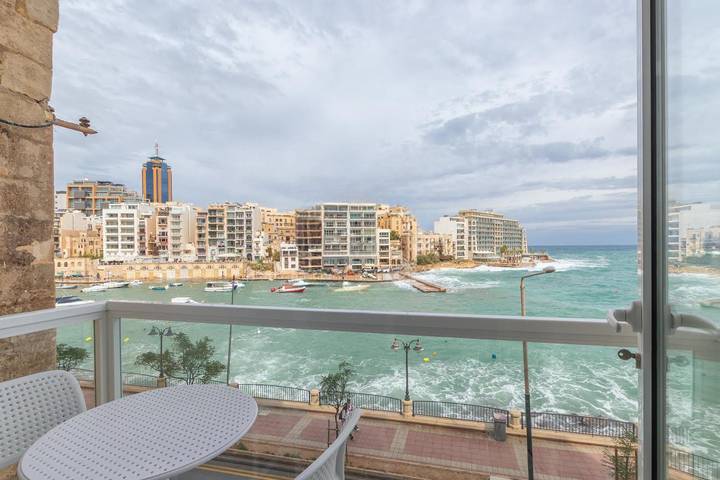 Ferienwohnung für 7 Personen, mit Meerblick und Balkon auf Malta