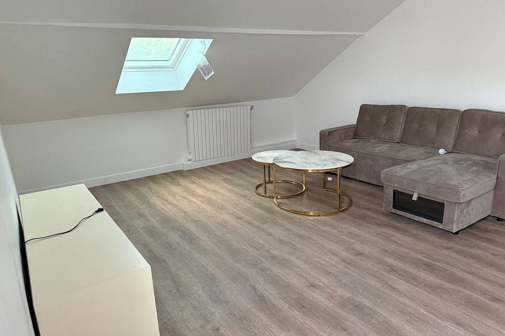 Apartamento entero, 10 mnt from Cdg airport, 2-bedroom apartment with free public parking in Mitry-Mory, Sena y Marne