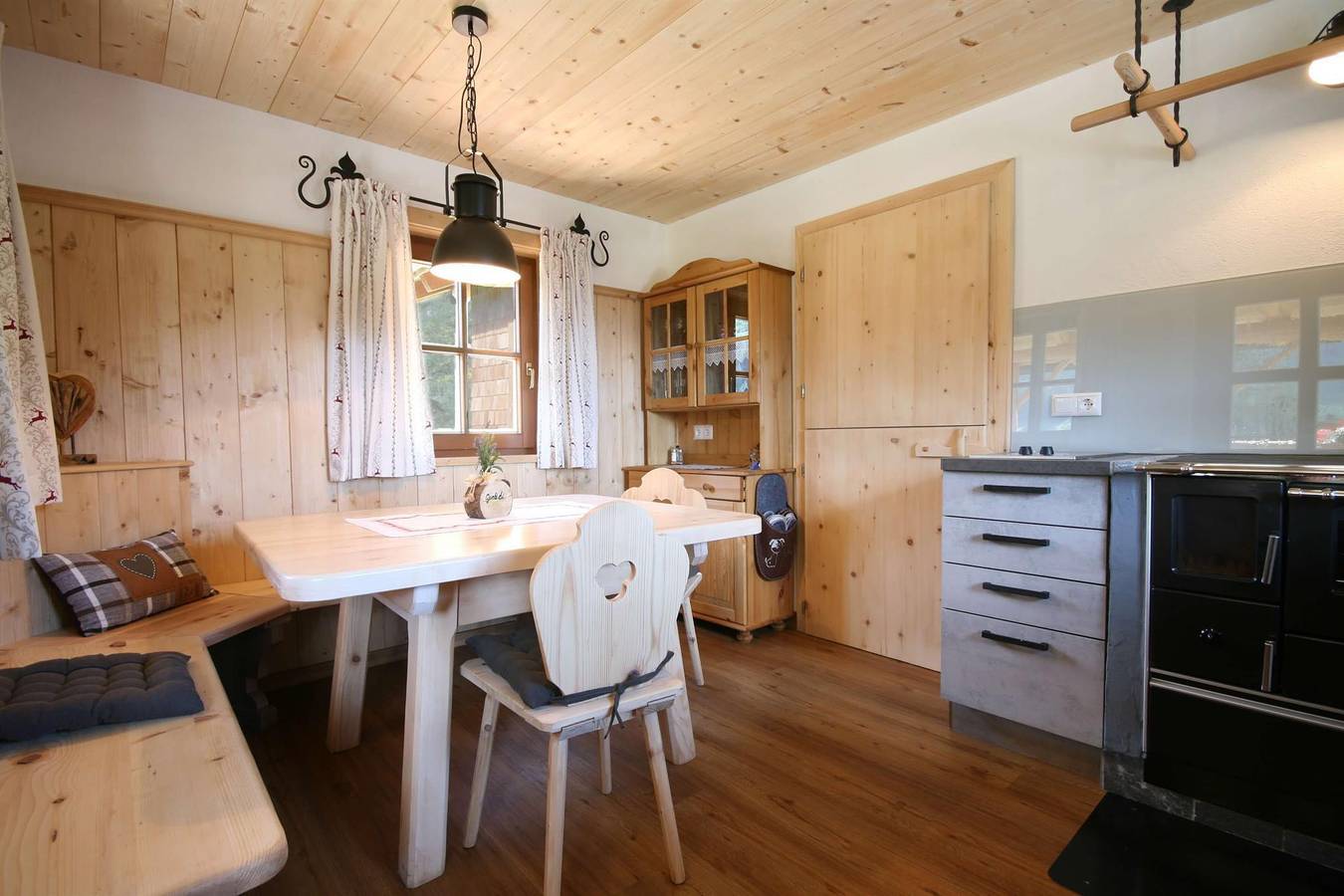 Geheel vakantieappartement, * Hütte, 2 Räume in Lend, Ski Amadé