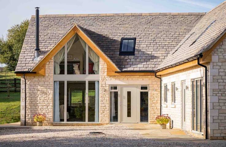 Log cabin for 8 people, with garden in The Cotswolds
