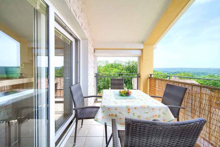 Ganze Ferienwohnung, Ferienwohnung mit Balkon und Klimaanlage in Soline, Krk