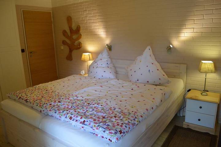 Ferienhaus für 4 Personen, mit Pool und Terrasse sowie Whirlpool und Garten in Butjadingen - 3