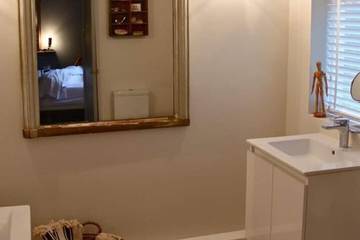 Bungalow for 6 People in Dedham Vale, East of England, Photo 3