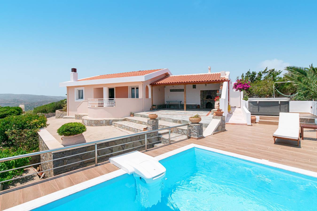 Villa 'Aiolos' con Swim Spa Privado, Vistas al Mar, Wi-Fi y Aire Acondicionado in Playa Vai, Lasithi