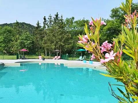 Camping pour 6 personnes dans Parc naturel régional des Volcans d'Auvergne - 2