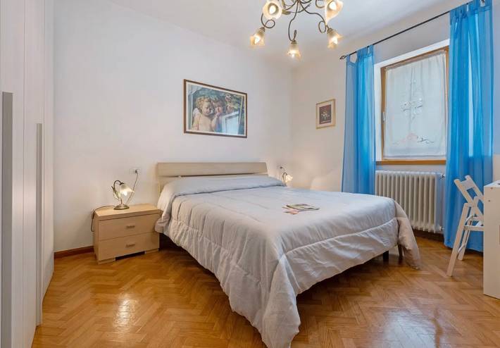 Entire apartment, Room 'Meridiana' with Mountain View and Wi-Fi in Roncone, Sella Giudicarie