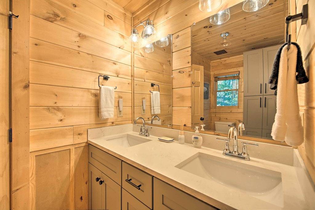 Blue Ridge Hideaway w/ Fire Pit & Mtn Views! in Cherry Log, Chattahoochee National Forest