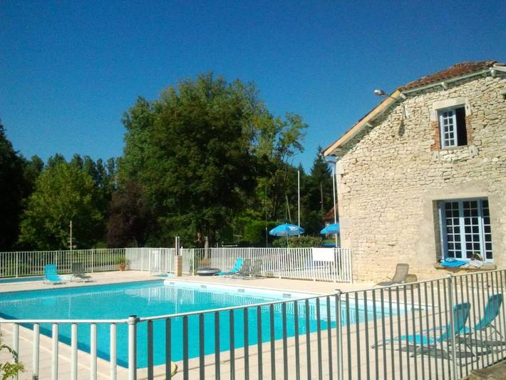 Camping para 5 personas, con piscina y terraza en Lot
