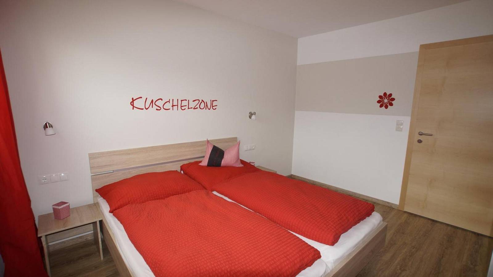 Ganze Wohnung, Ferienwohnung 'Mario' mit Bergblick, privater Terrasse und Wi-Fi in Tuxer Alpen, Hippach